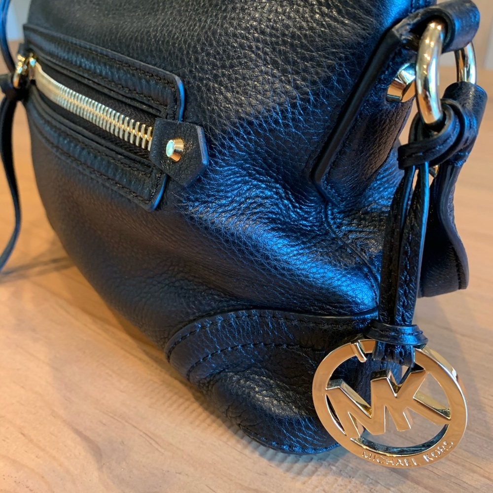 MICHAEL KORS Leather Shoulder Bag